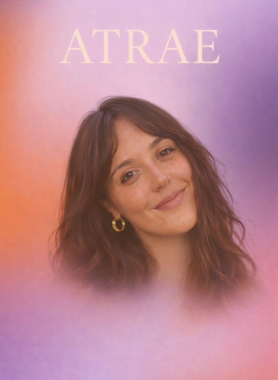 ATRAE — retrato en tonos coral y lavanda